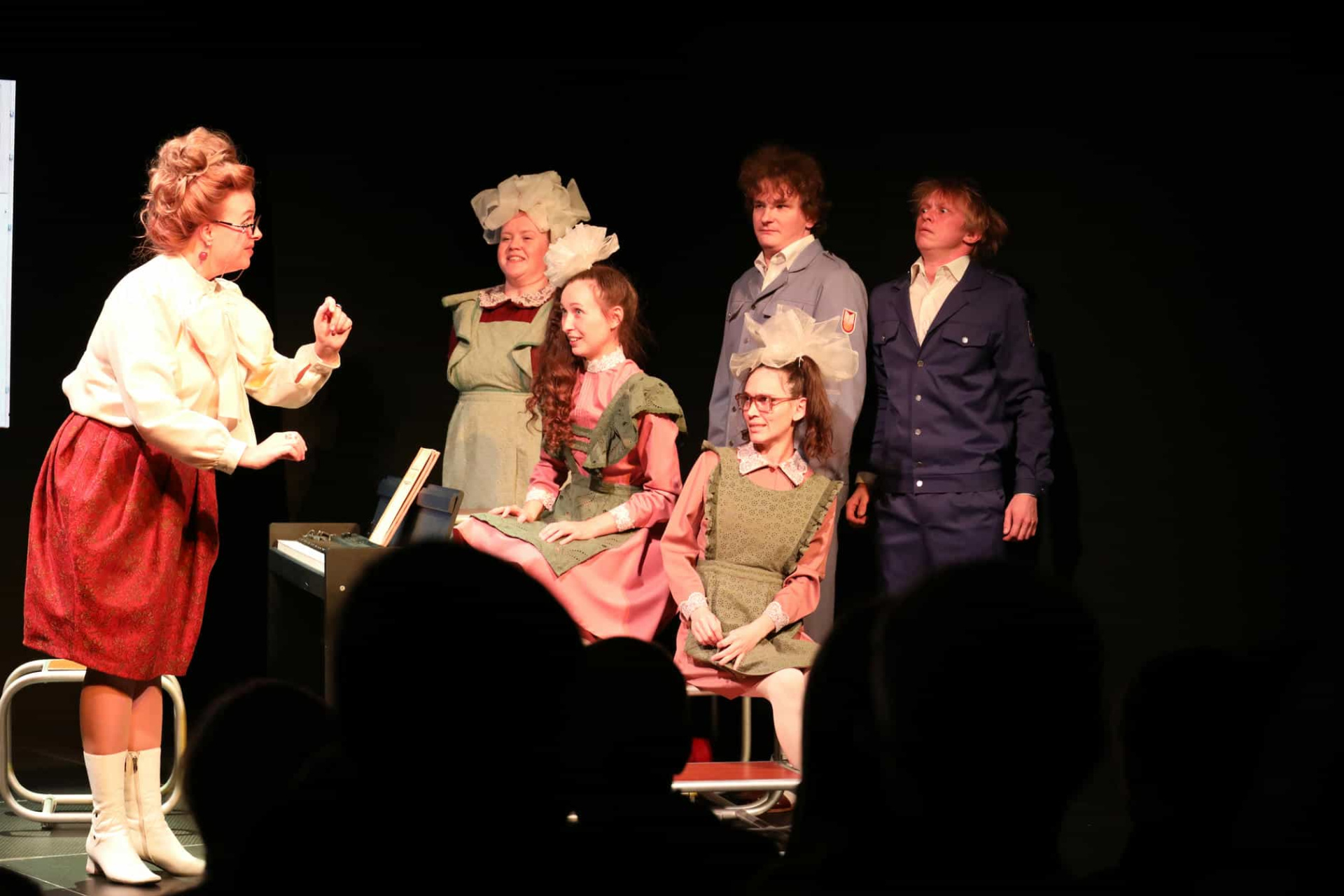 «Верхом на портфеле»