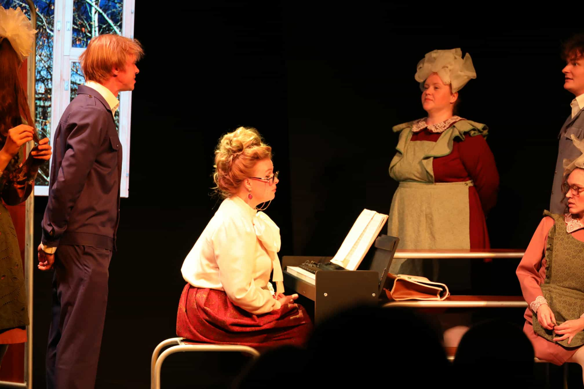 «Верхом на портфеле»