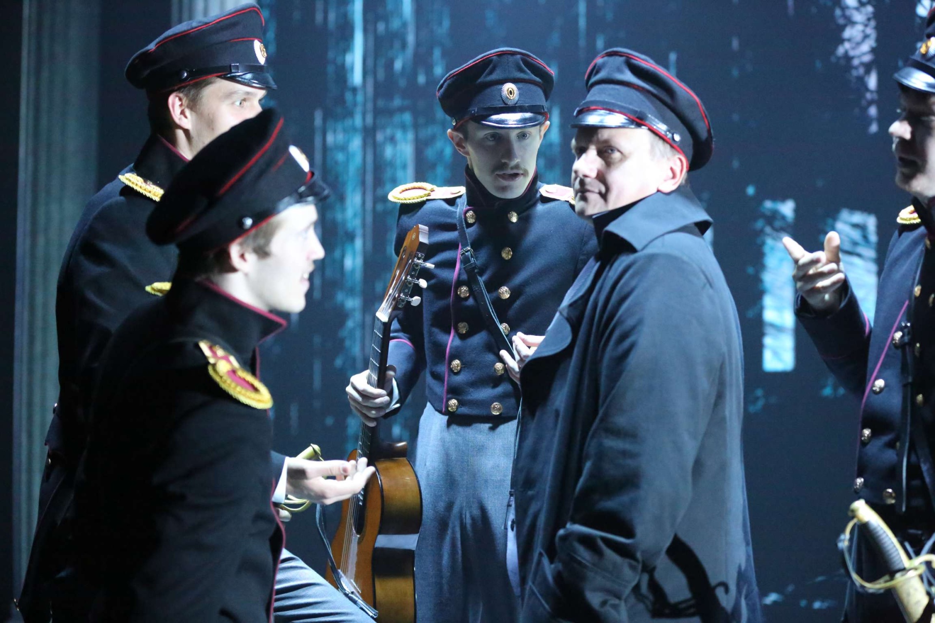 ПУШКИН. Кого любить? Кому же верить?