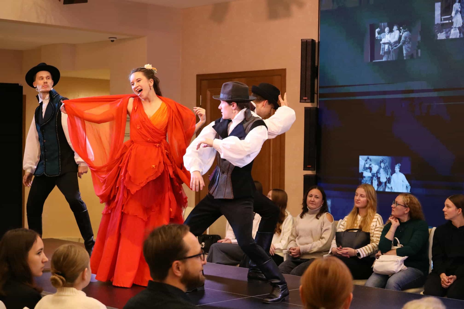 «ТЕАТР ОТ-КУТЮР»