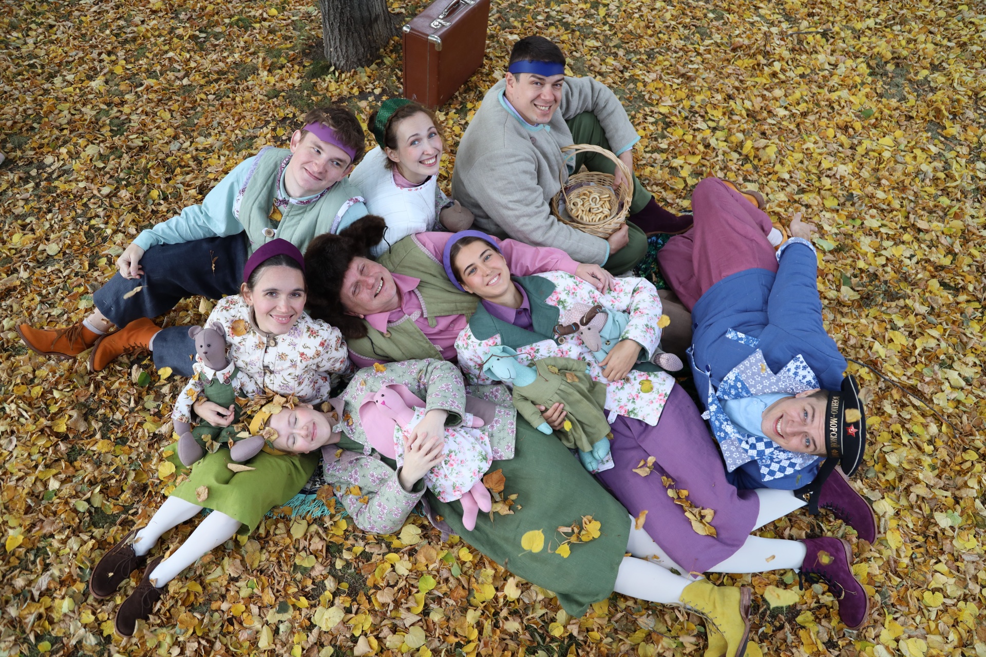 СОЛНЦЕ МУХА КРОКОДИЛ