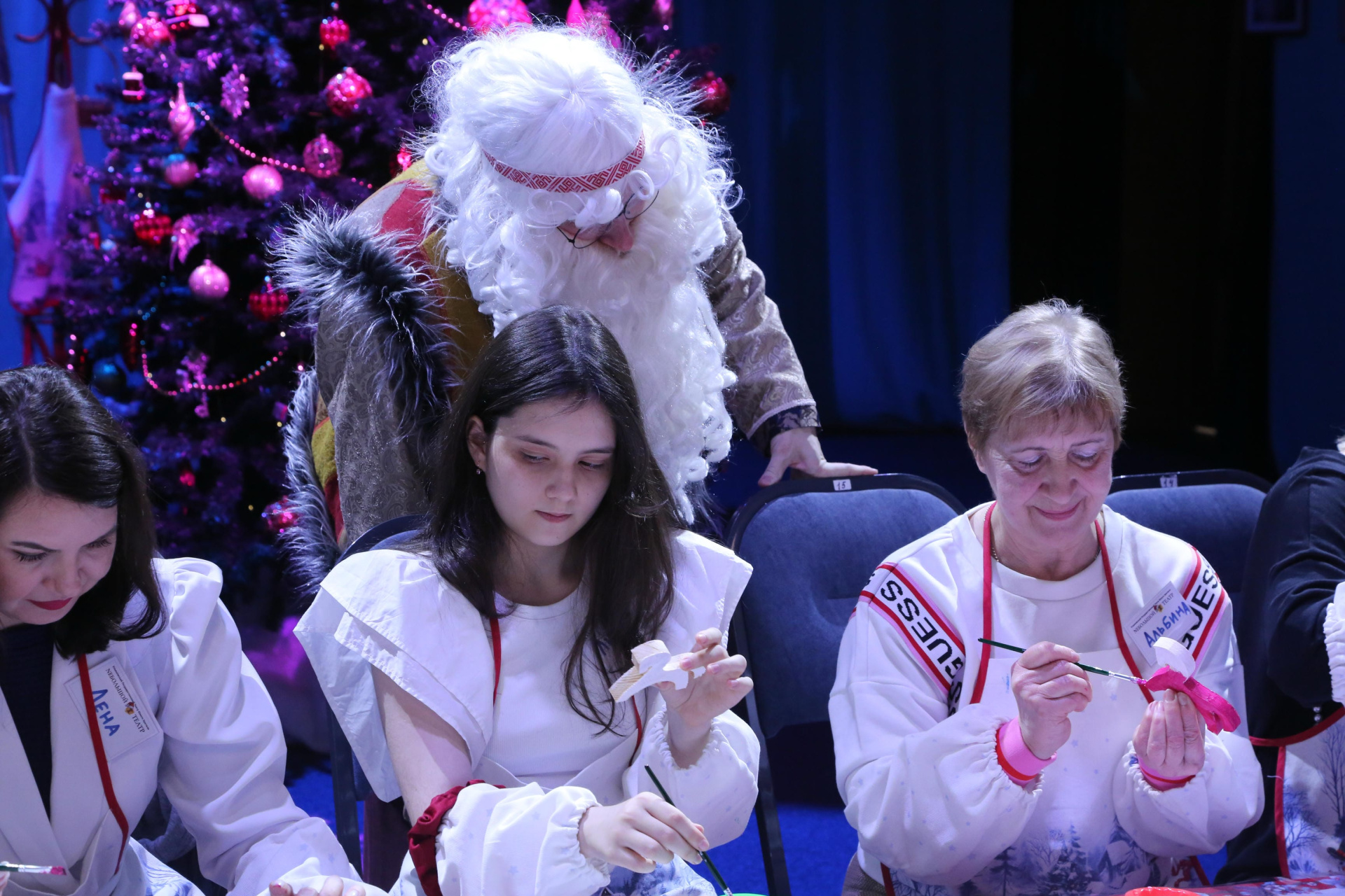 У самовара с Дедом Морозом