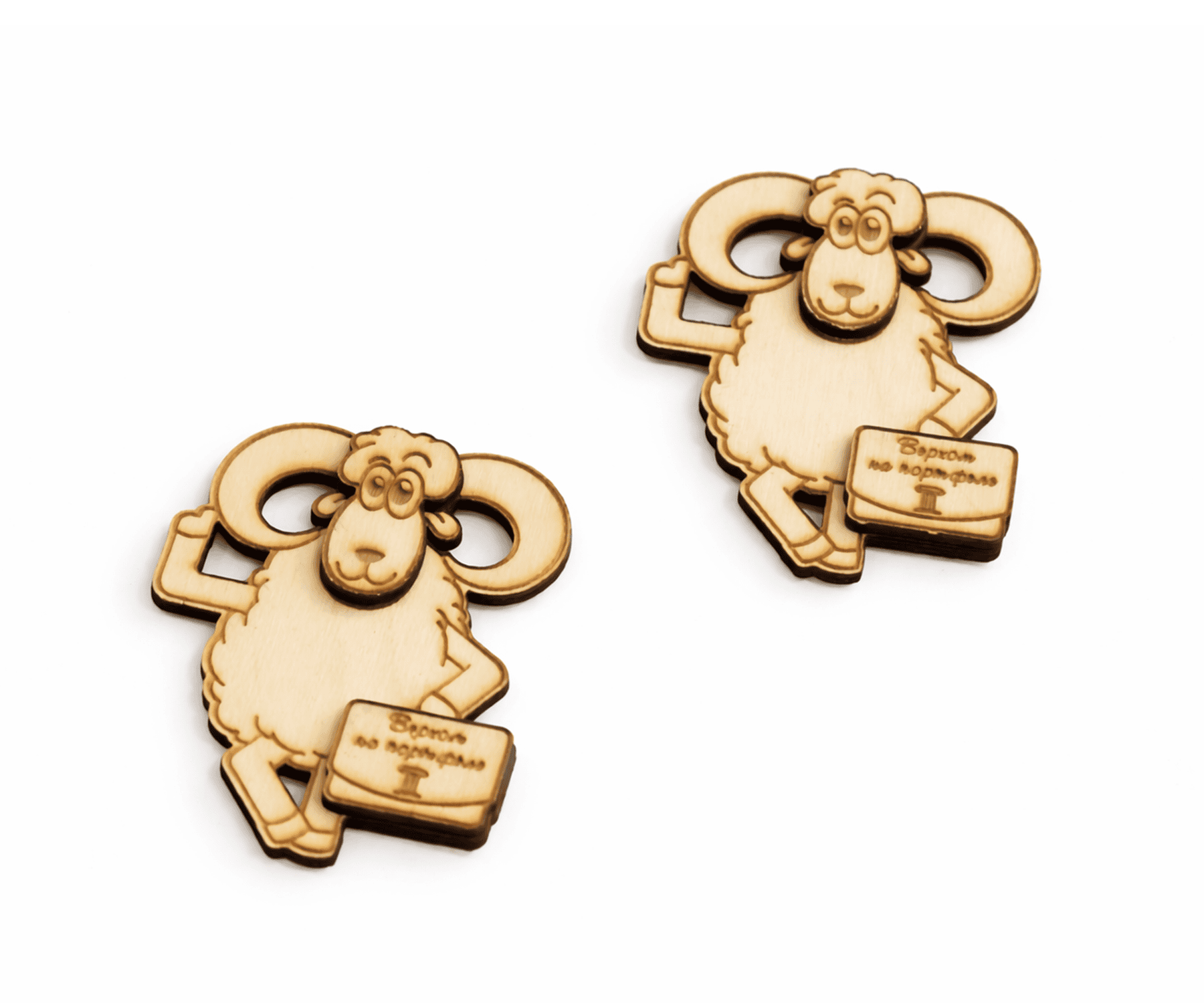 Деревянный магнит «Верхом на портфеле»