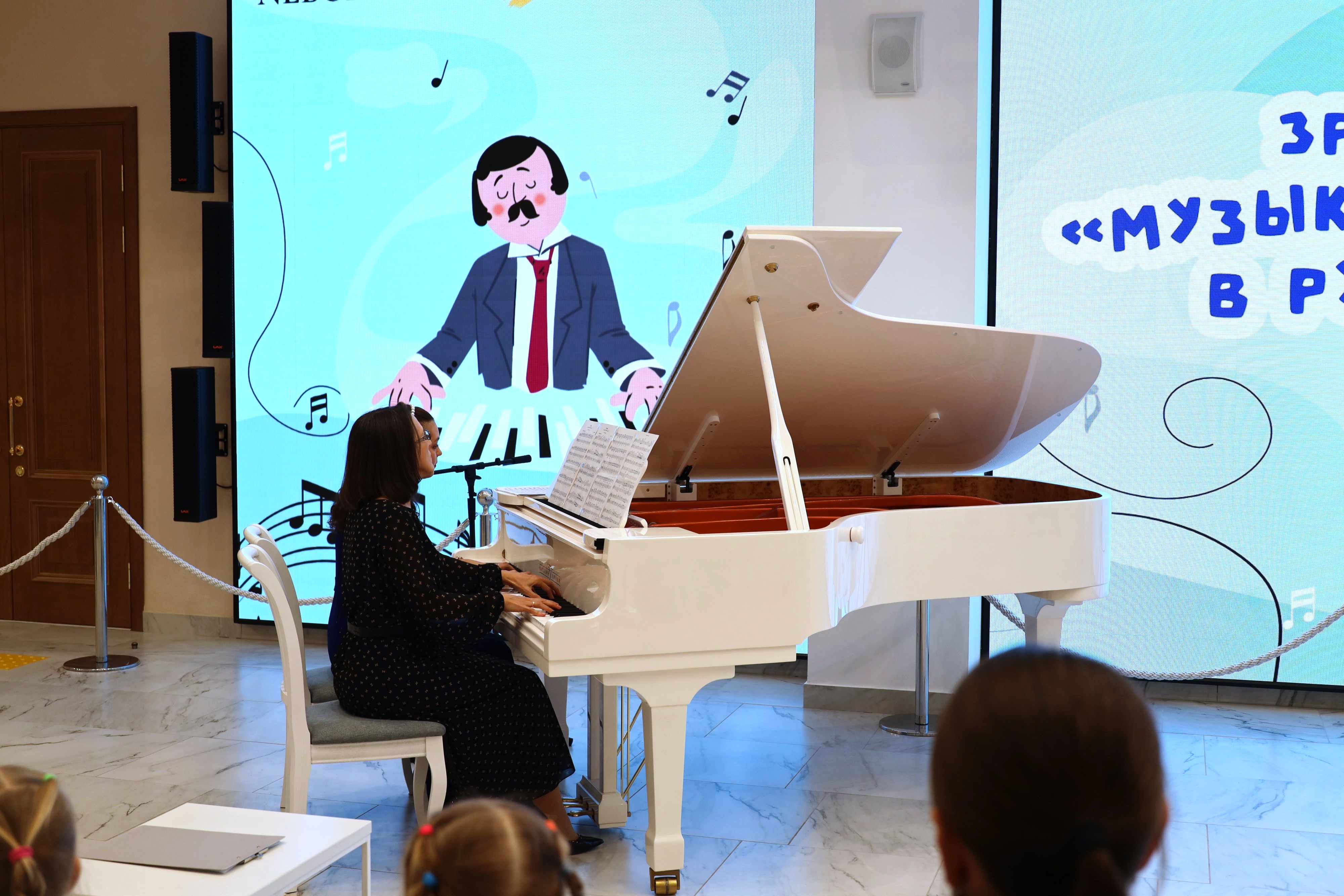 ЗРИТЕЛЬСКИЙ КЛУБ: музыкальная гостиная «Чудо Михаила Глинки»